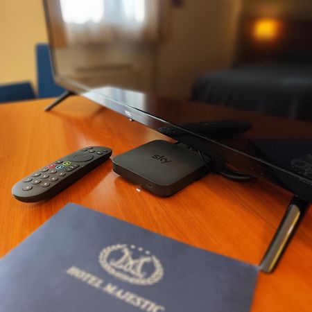 Hotel Majestic San Giuliano Milanese Kültér fotó