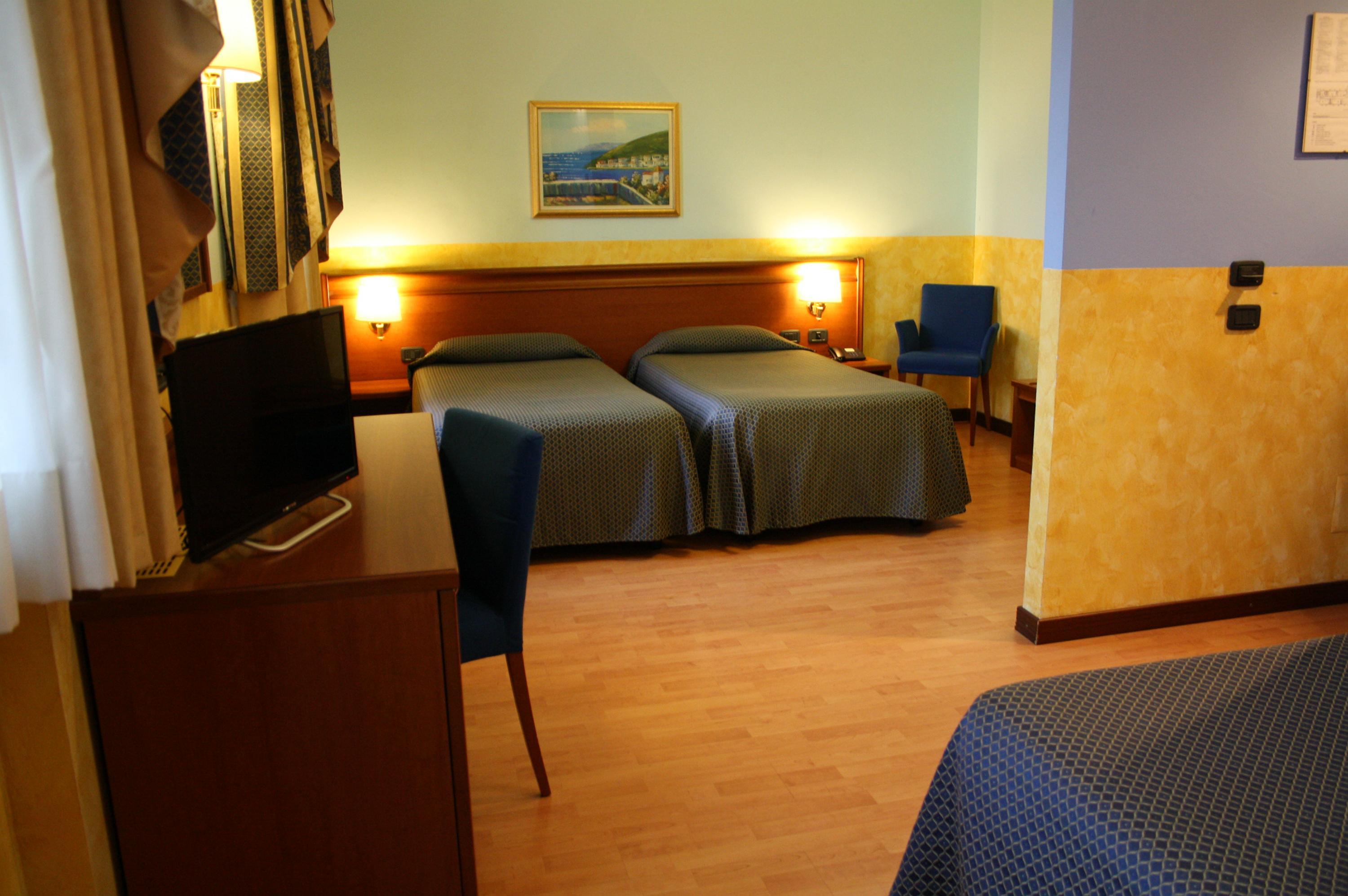 Hotel Majestic San Giuliano Milanese Kültér fotó