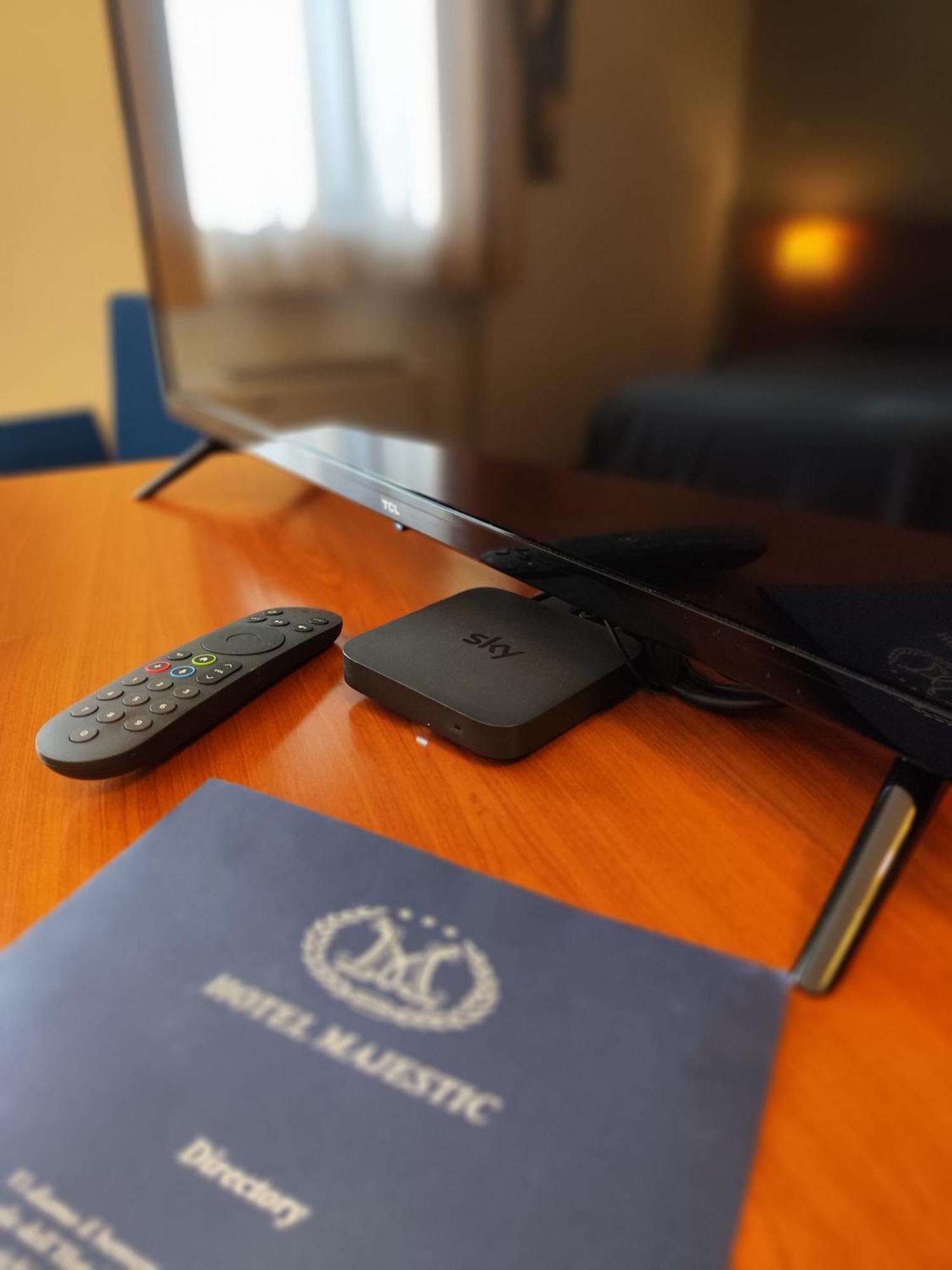 Hotel Majestic San Giuliano Milanese Kültér fotó